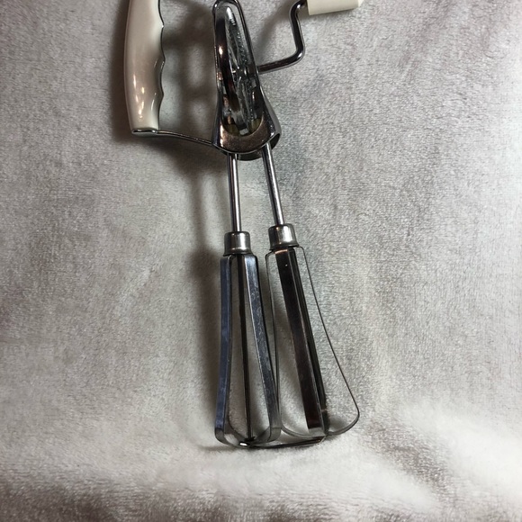 FINAL SALE- LEAVING CLOSET-NO FURTHER DISCOUNTS - Picture 4 of 5